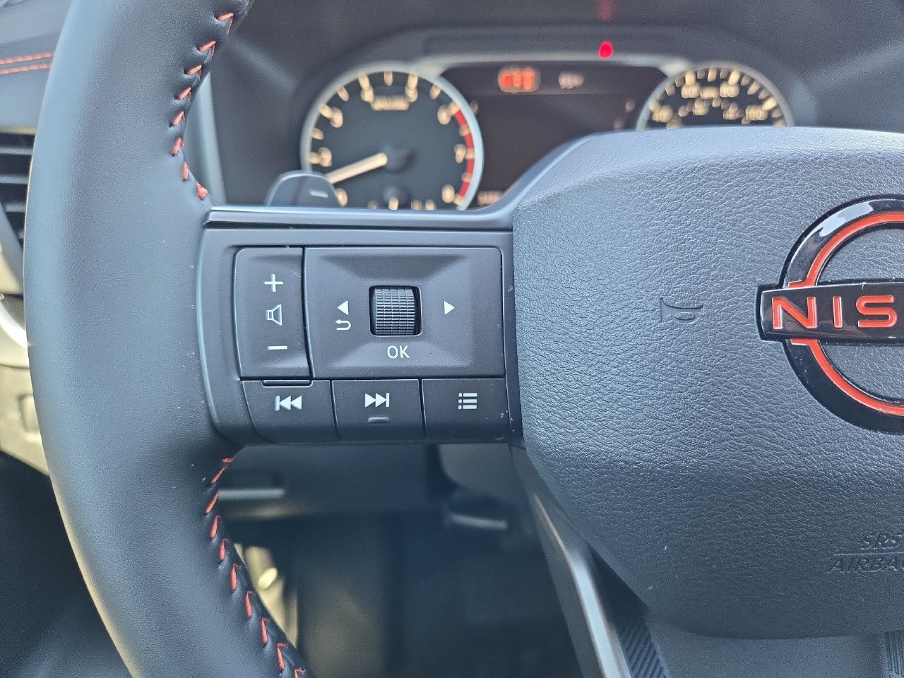 Certified 2026 Nissan Rogue SV AWD/4WD image 17