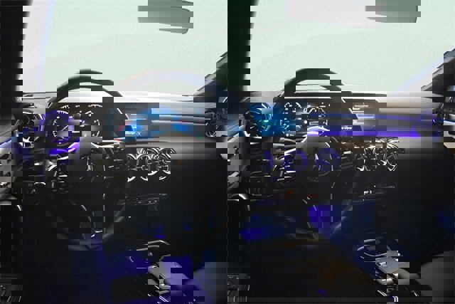 Used 2023 Mercedes-Benz CLA 250 4MATIC image 25