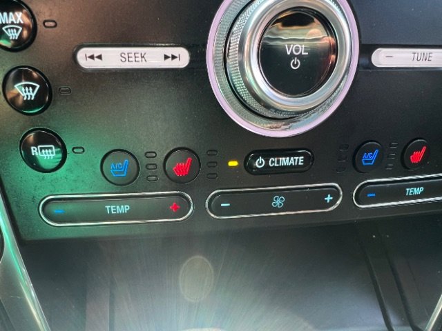 Used 2018 Ford Explorer Platinum image 36