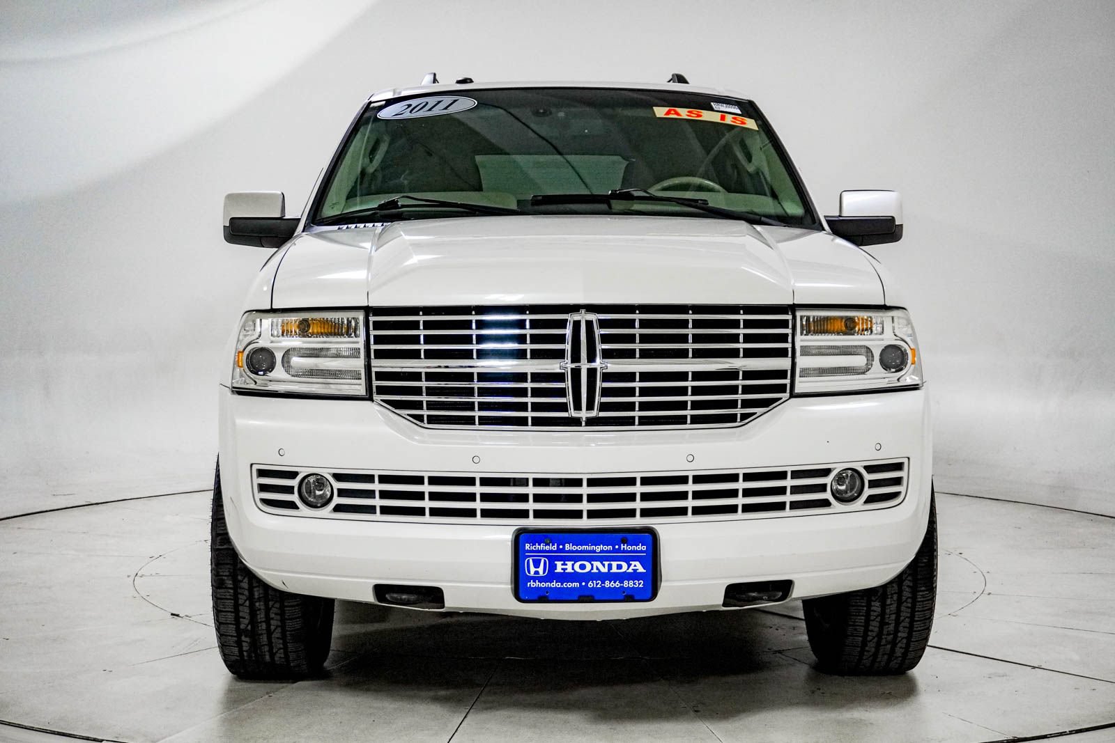 Used 2011 Lincoln Navigator L 4WD image 15