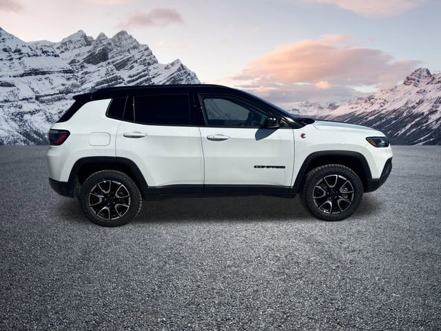 New 2026 Jeep Compass Trailhawk w/ Sun, Sound & Navigation Group image 4