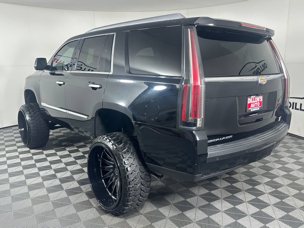 Used 2020 Cadillac Escalade Luxury AWD/4WD image 4