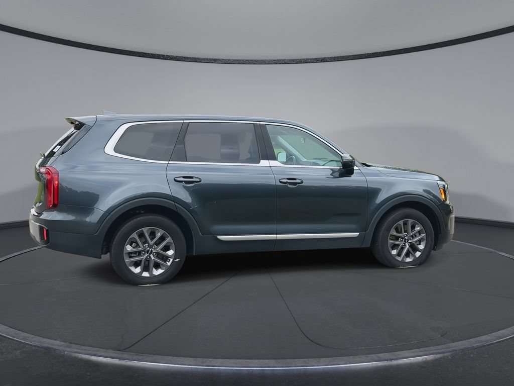 Used 2024 Kia Telluride LX FWD image 9