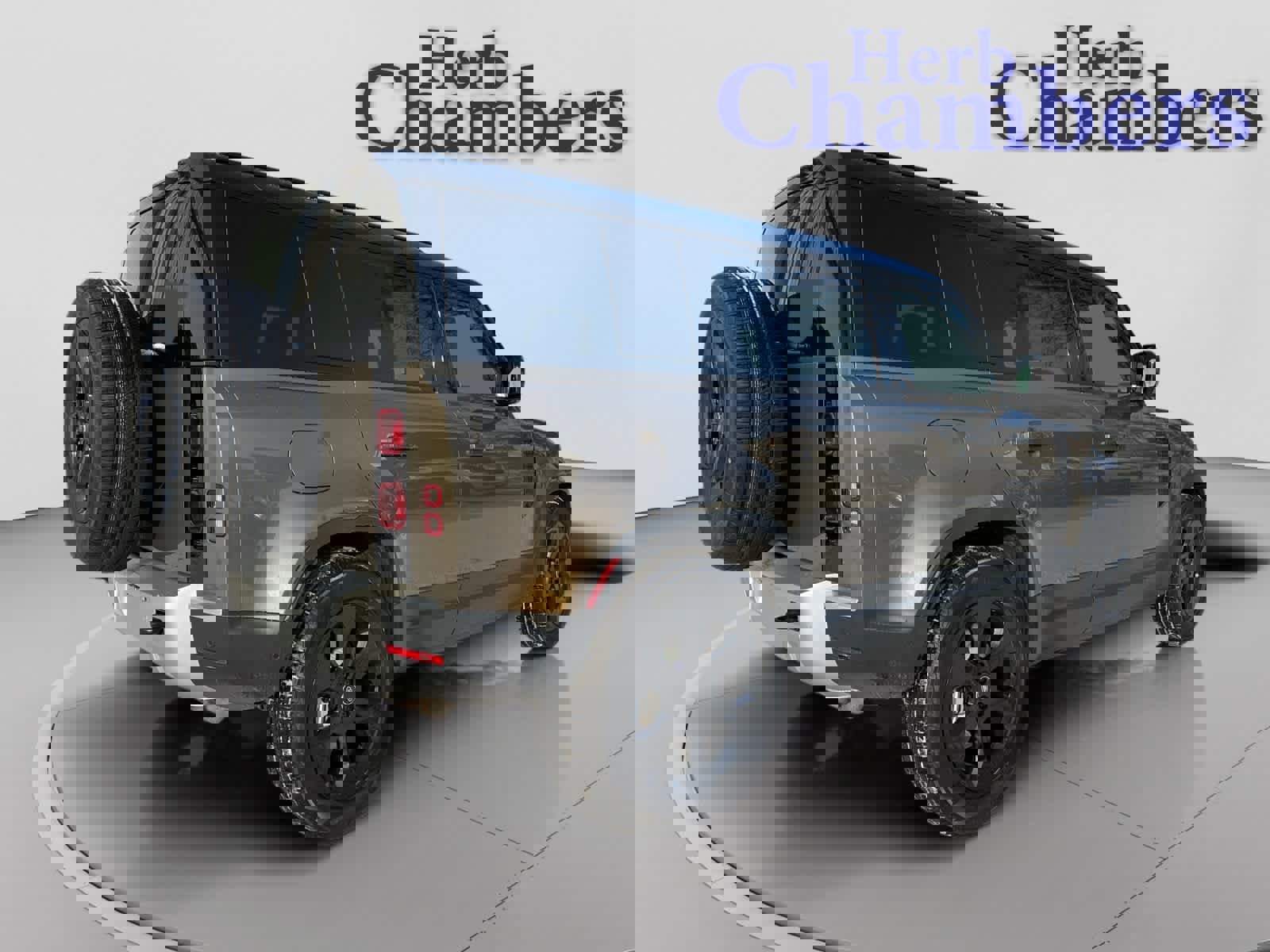 Used 2025 Land Rover Defender 110 S image 6