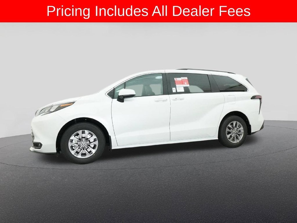 New 2026 Toyota Sienna XLE FWD image 18
