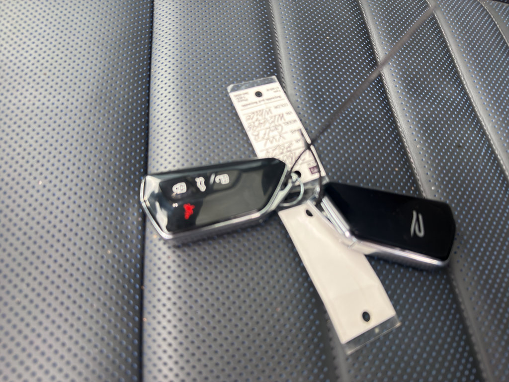 Used 2024 Volkswagen Golf R image 4