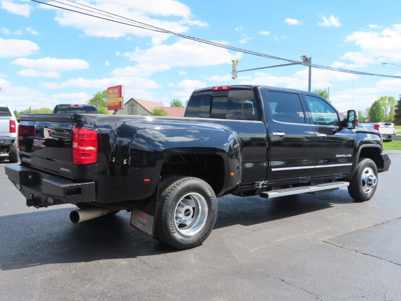 Used 2019 GMC Sierra 3500 Denali w/ Duramax Plus Package AWD/4WD image 6