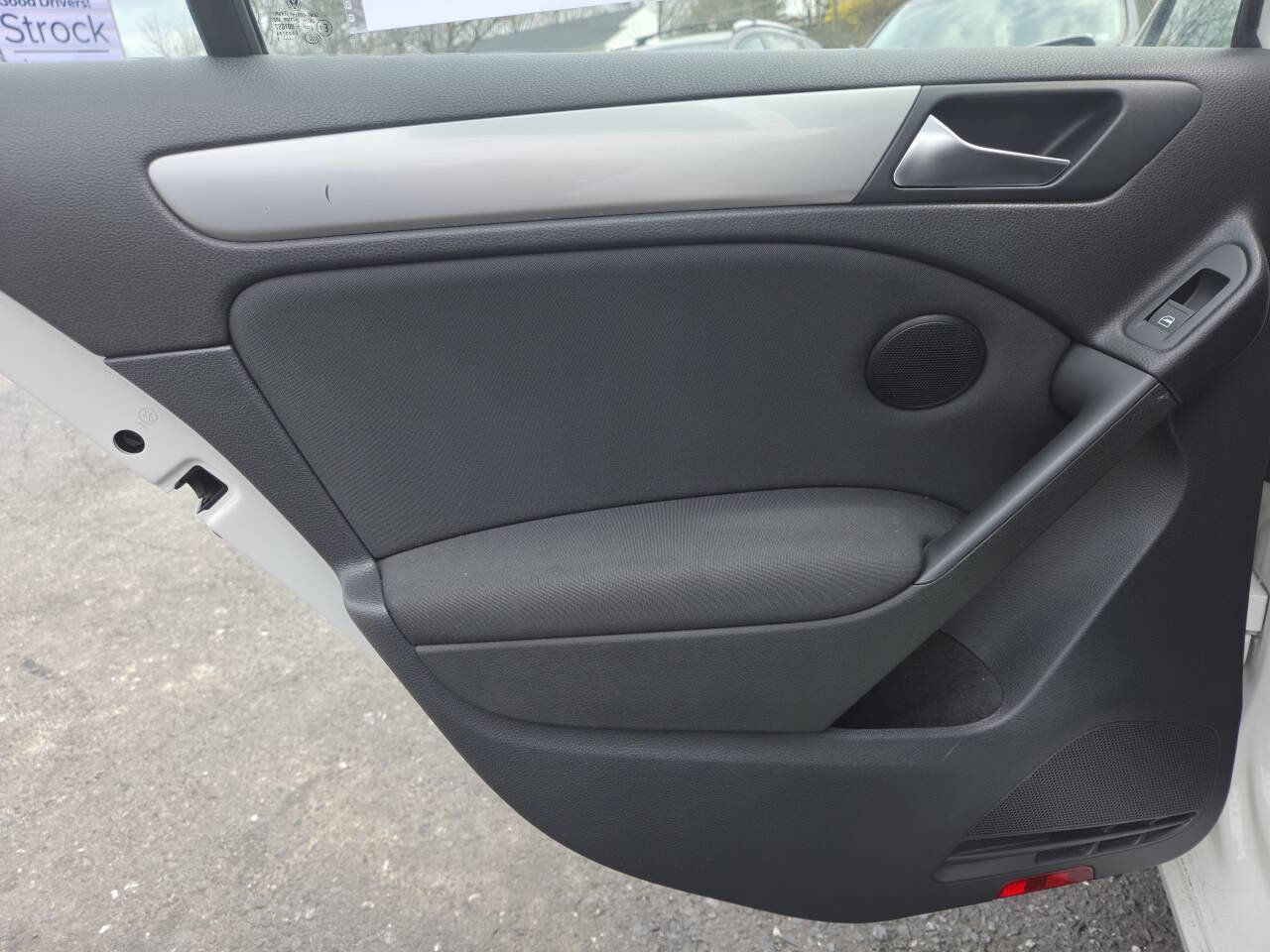 Used 2013 Volkswagen Golf TDI image 22