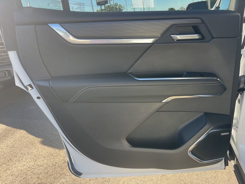 Used 2025 GMC Acadia Elevation FWD image 29