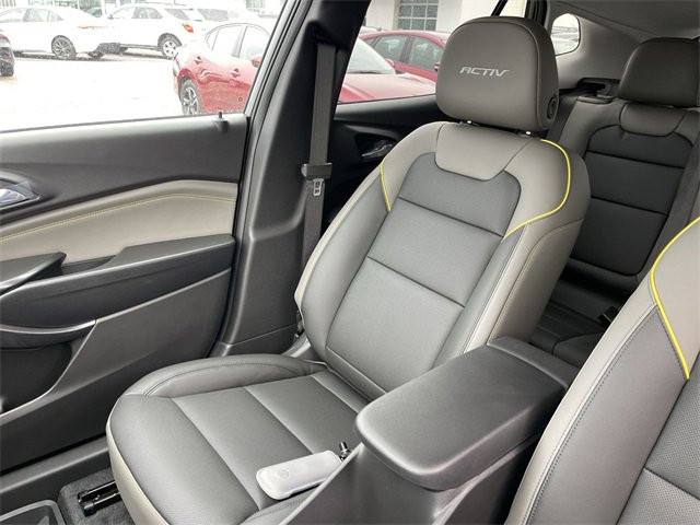 New 2026 Chevrolet Trax ACTIV w/ Sunroof Package image 24