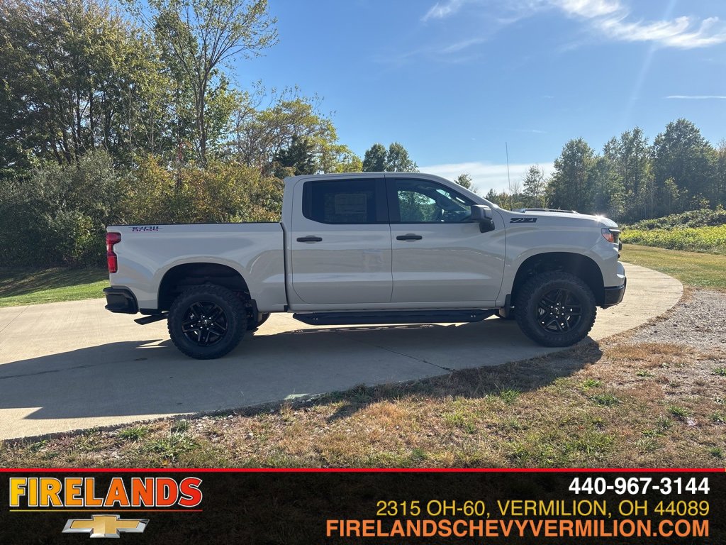 New 2026 Chevrolet Silverado 1500 Custom Trail Boss w/ LPO, Dark Essentials Package image 10