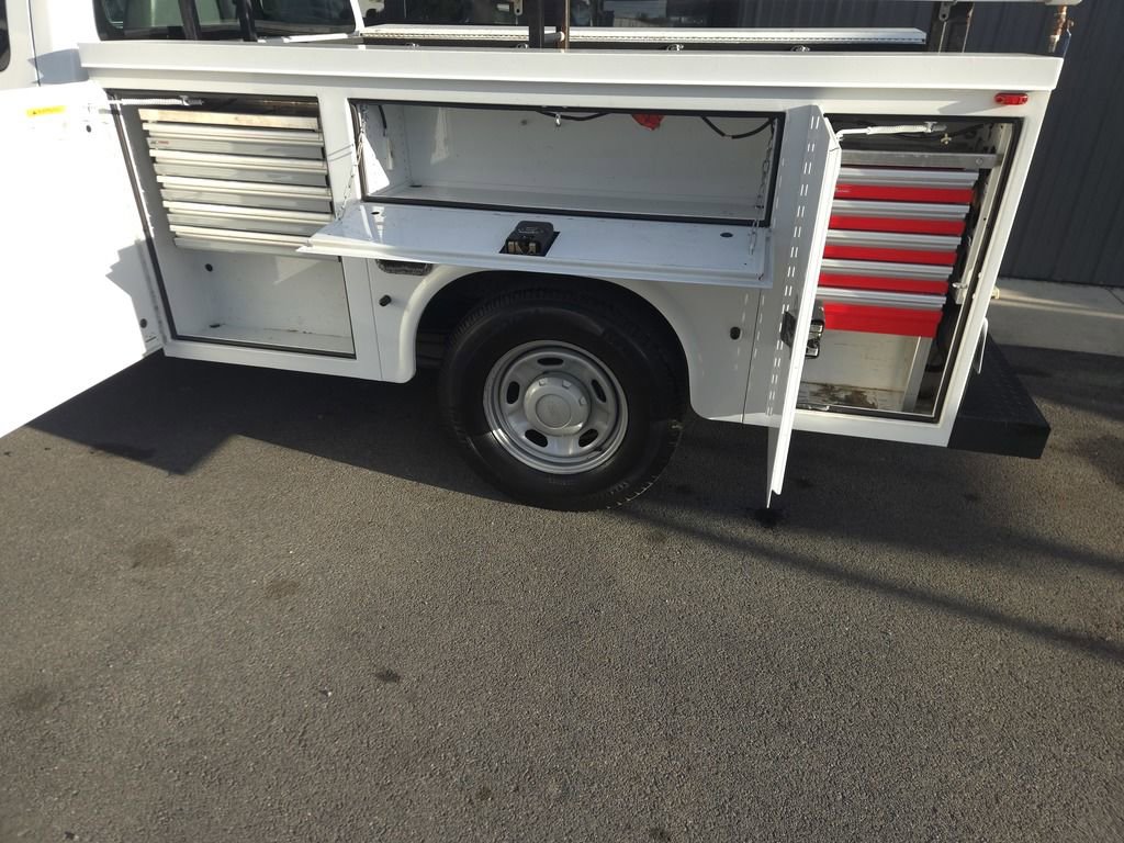 Used 2014 Ford F250 XL w/ Power Equipment Group RWD image 4