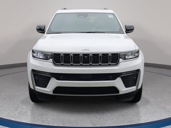 New 2026 Jeep Grand Cherokee Limited w/ Luxury Tech Group II AWD/4WD image 2