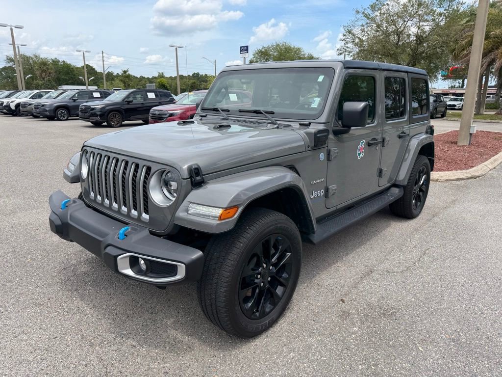 Used 2023 Jeep Wrangler Unlimited Sahara w/ Cold Weather Group AWD/4WD image 12