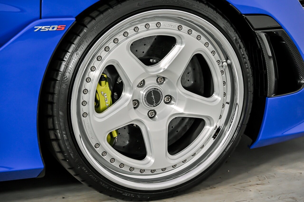 Used 2024 McLaren 750S Spider RWD image 17