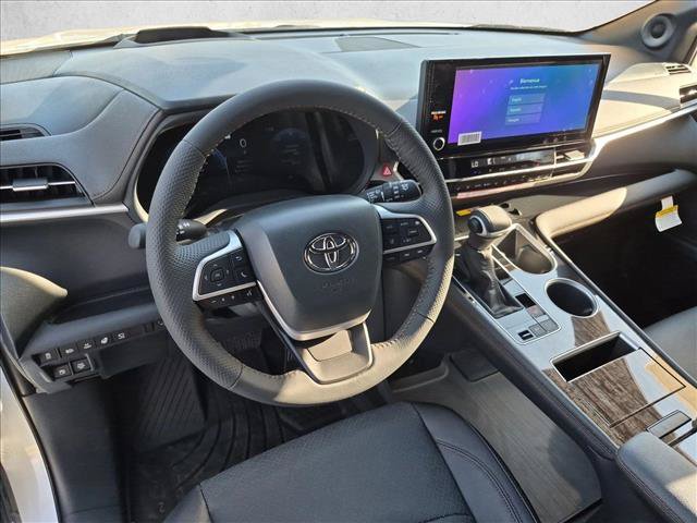 New 2026 Toyota Sienna Platinum AWD/4WD image 3
