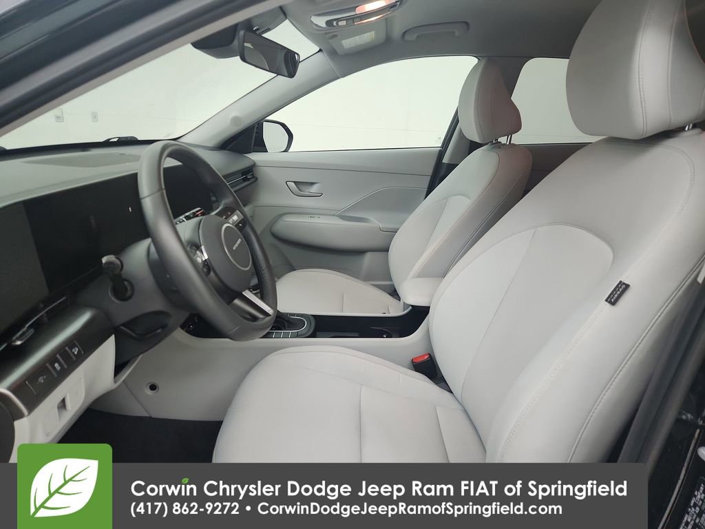 Used 2025 Hyundai Kona SEL image 18