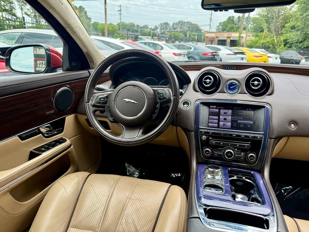 Used 2013 Jaguar XJ L Portfolio AWD/4WD image 16