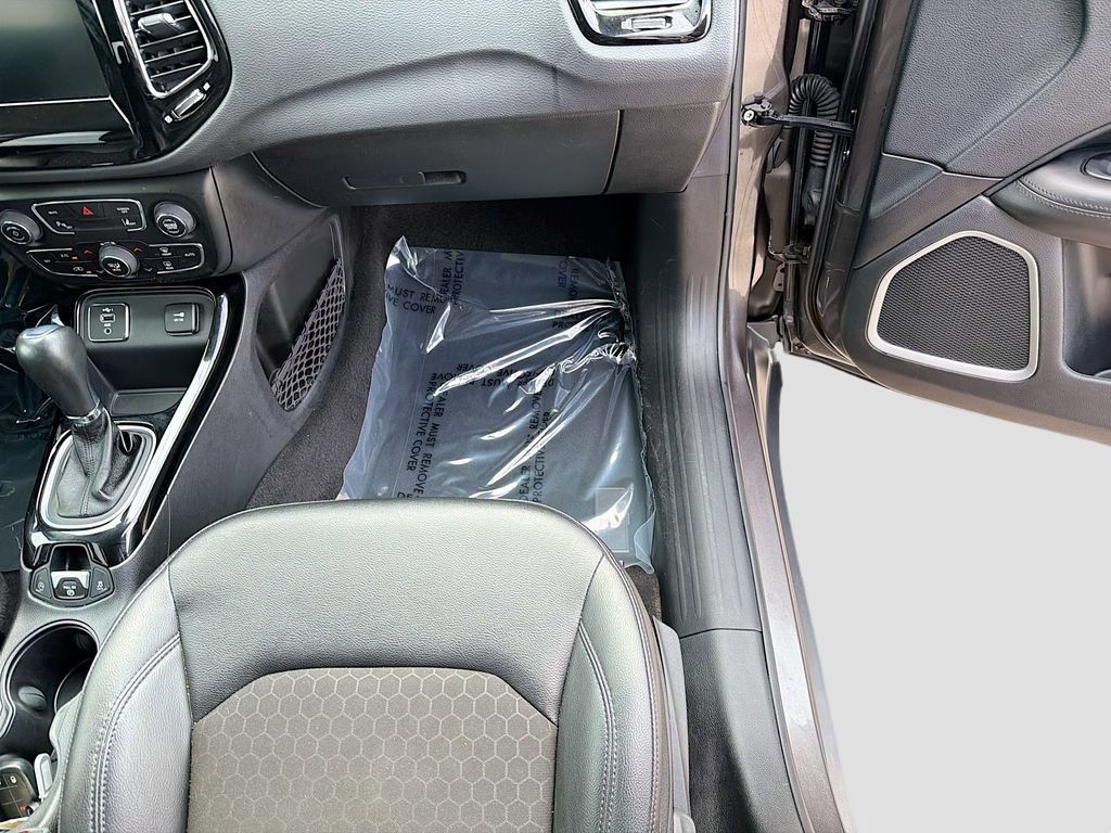 Used 2021 Jeep Compass Latitude image 17