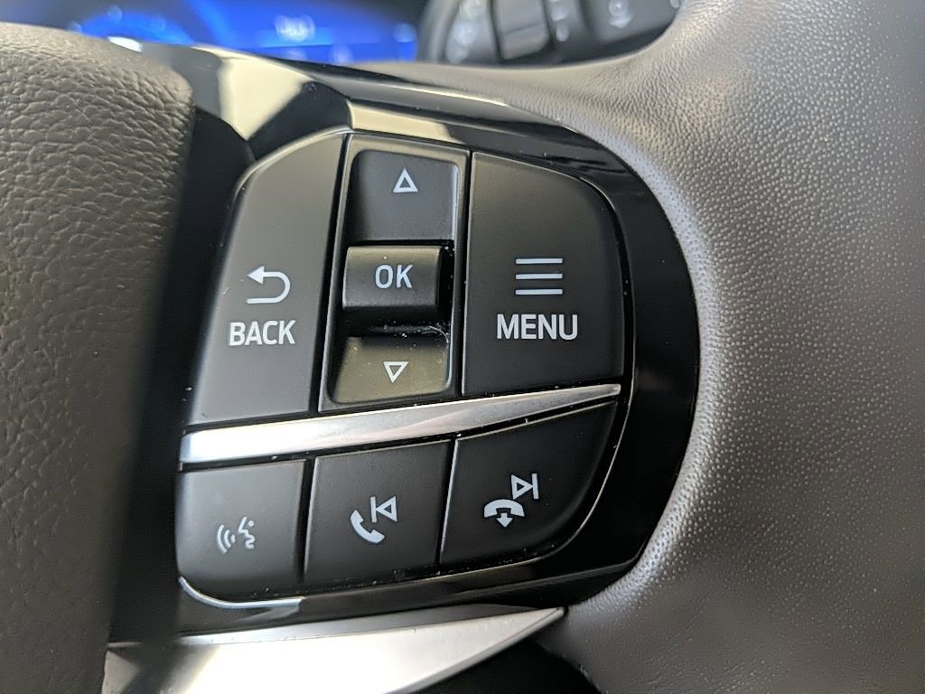 Used 2022 Ford Explorer Platinum w/ Equipment Group 601A image 17