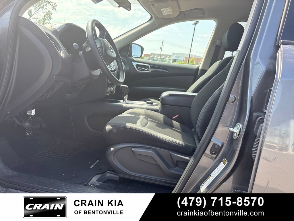 Used 2018 Nissan Pathfinder S AWD/4WD image 8