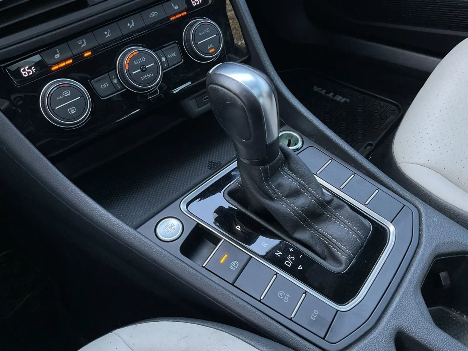 Used 2020 Volkswagen Jetta S image 19