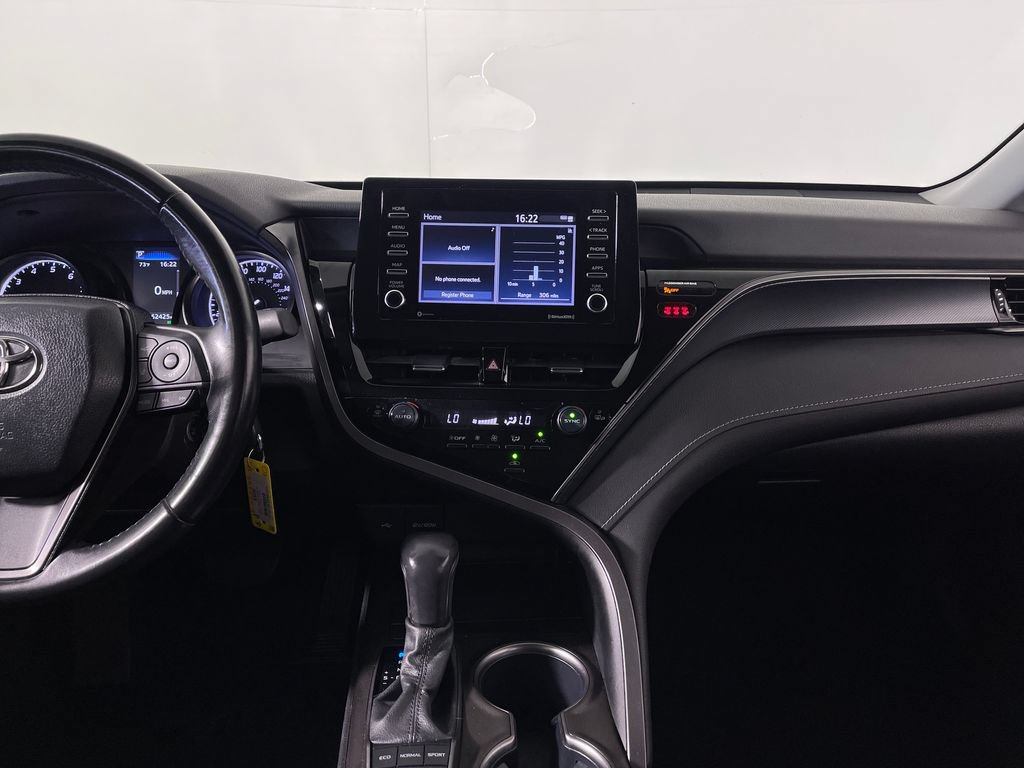Certified 2024 Toyota Camry SE FWD image 15