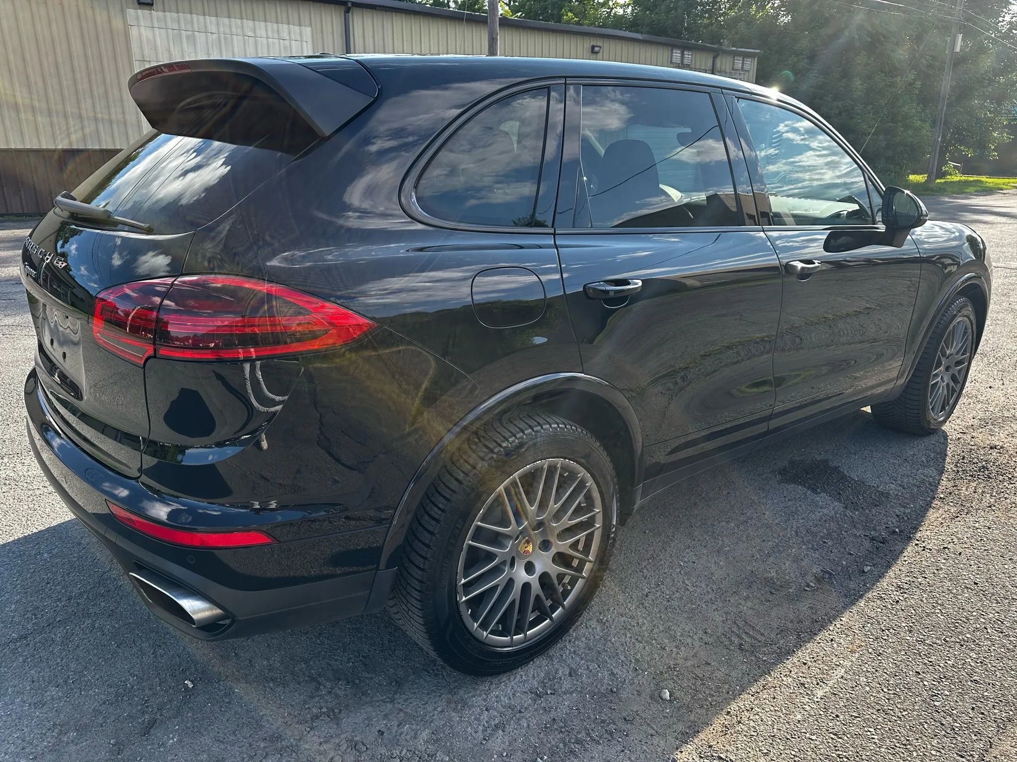 Used 2018 Porsche Cayenne AWD/4WD image 6