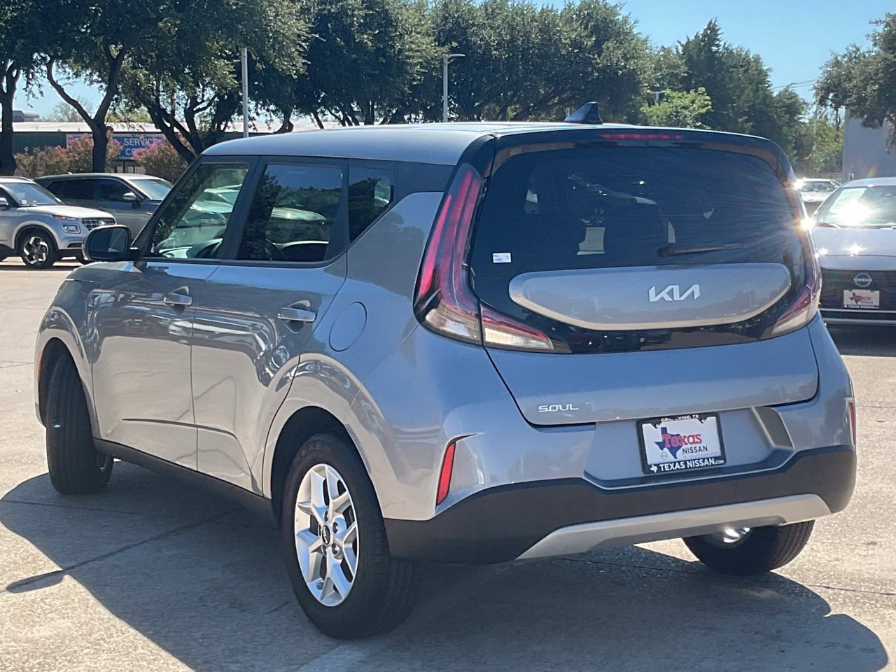 Used 2025 Kia Soul LX w/ LX Technology Package FWD image 6