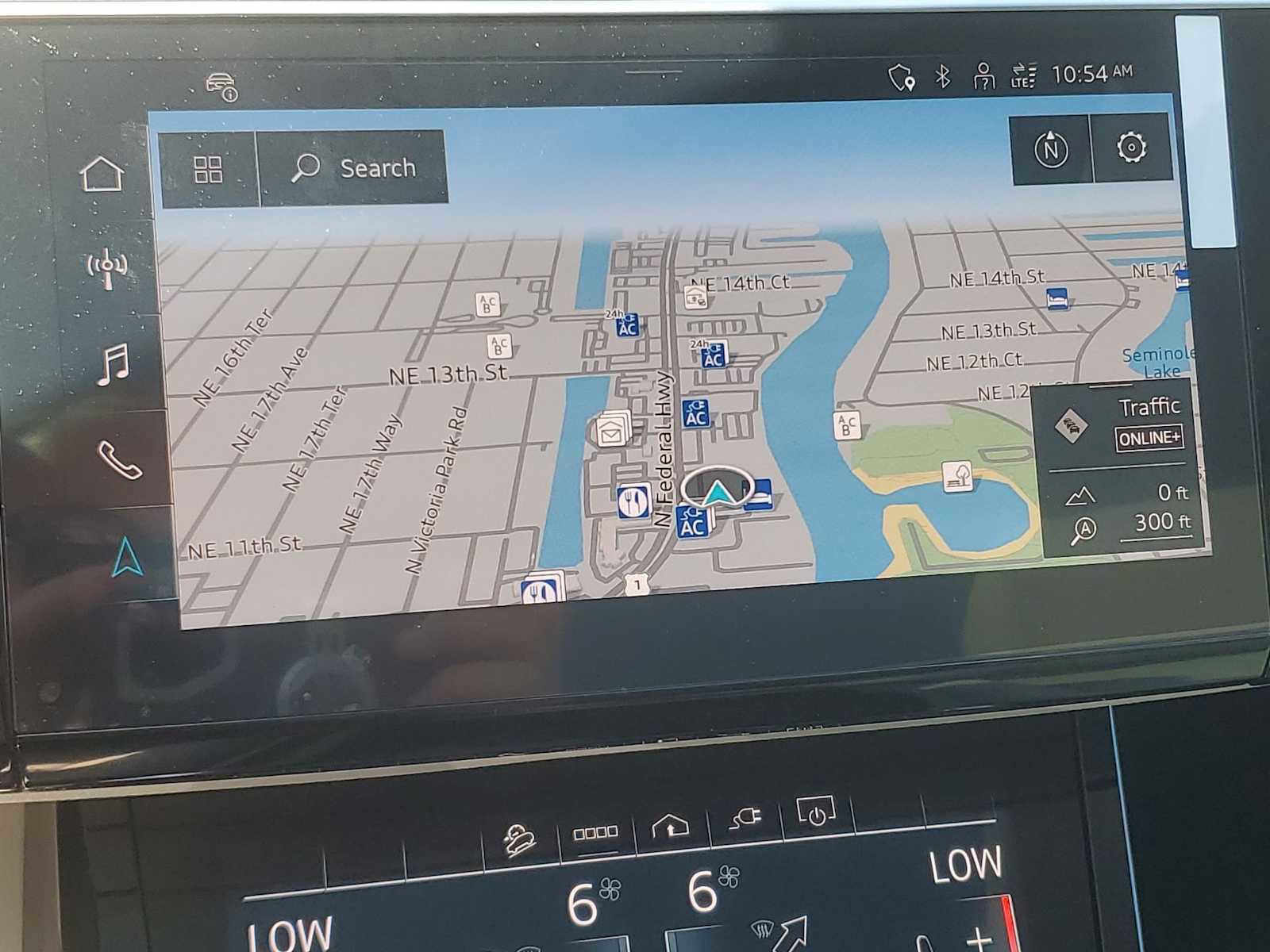 Certified 2024 Audi Q8 e-tron Premium Plus w/ Premium Plus Package AWD/4WD image 24