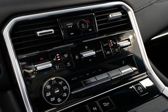 Used 2025 Nissan Armada Platinum image 34