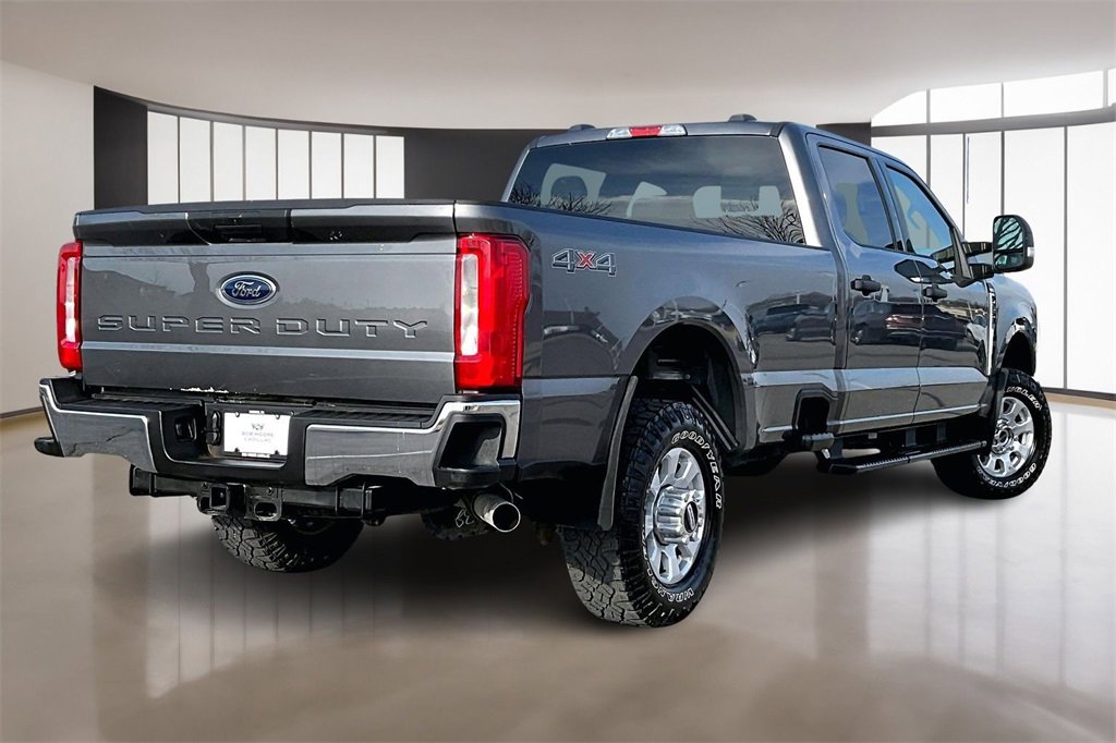 Used 2023 Ford F250 XLT image 2