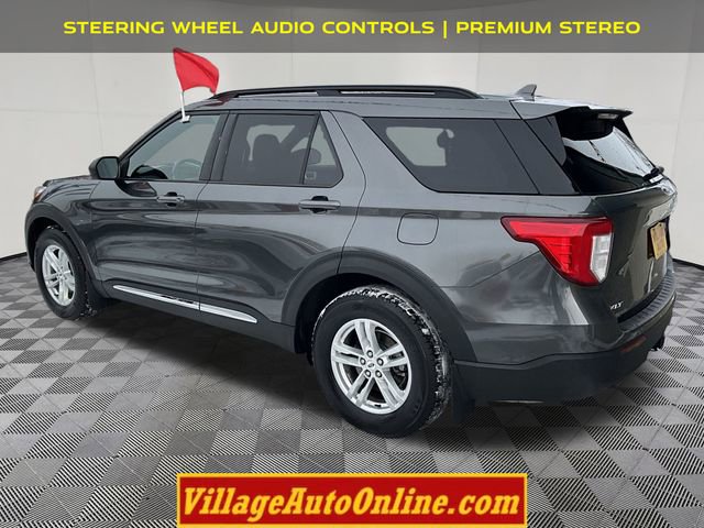 Used 2020 Ford Explorer XLT w/ Comfort Package image 2