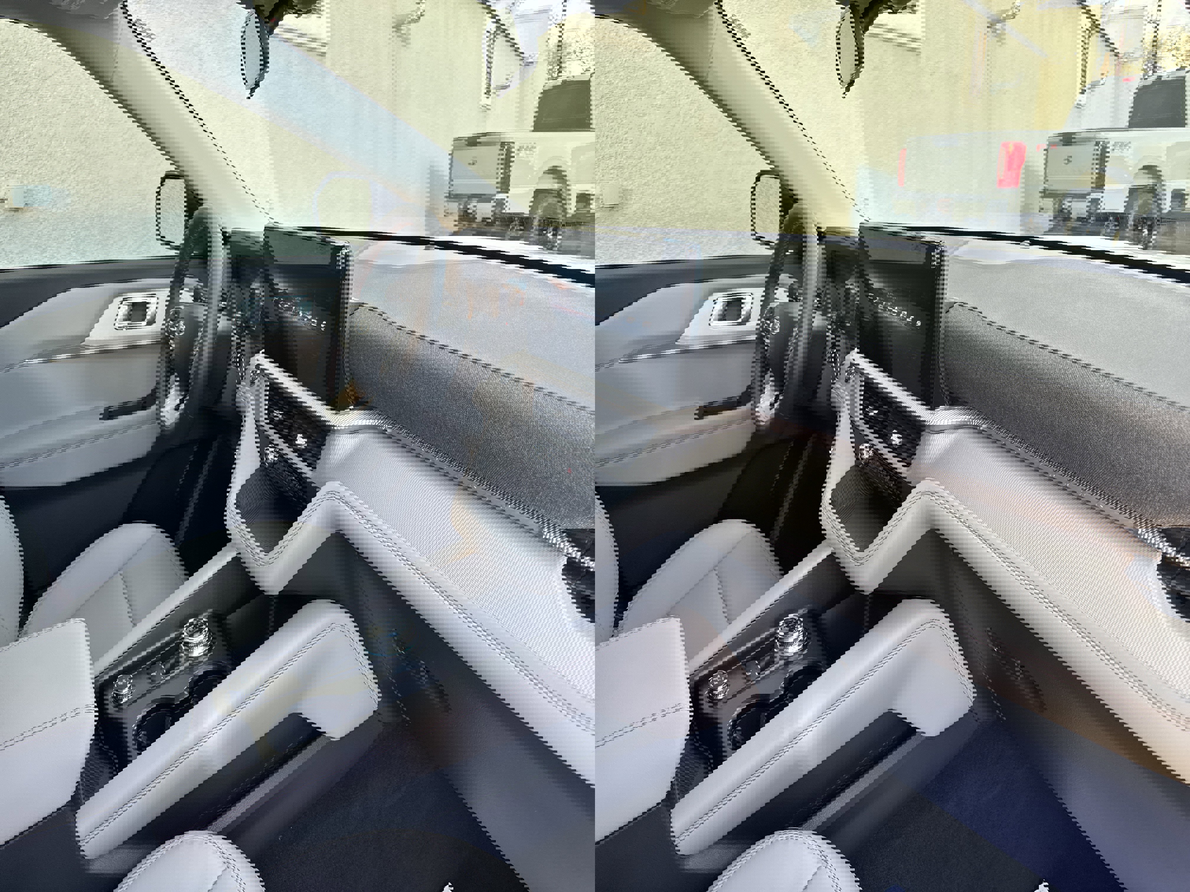 New 2026 Ford Explorer Active w/ Active Comfort Package image 16