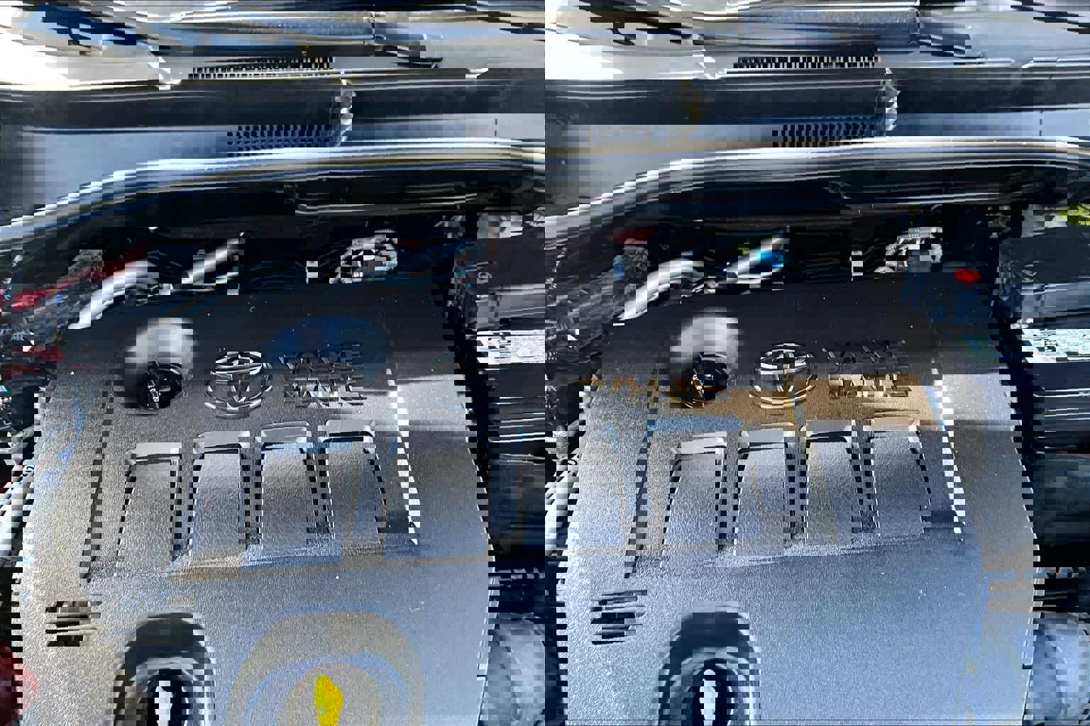 Used 2019 Toyota C-HR Limited image 31