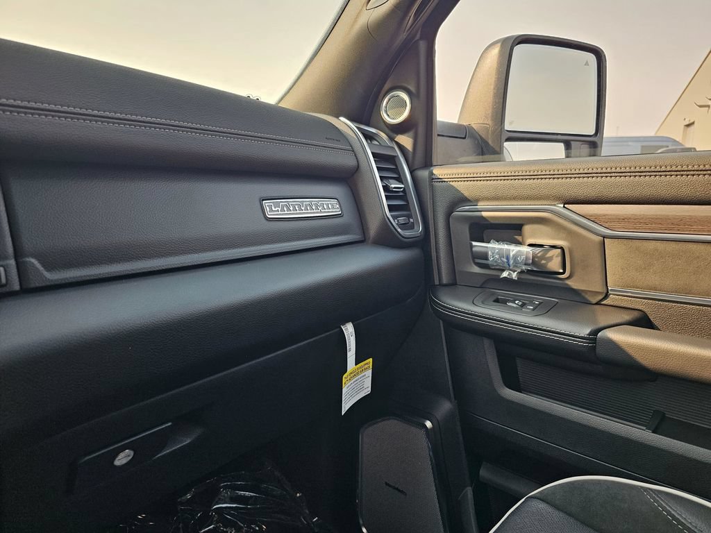 New 2026 RAM 2500 Laramie AWD/4WD image 26