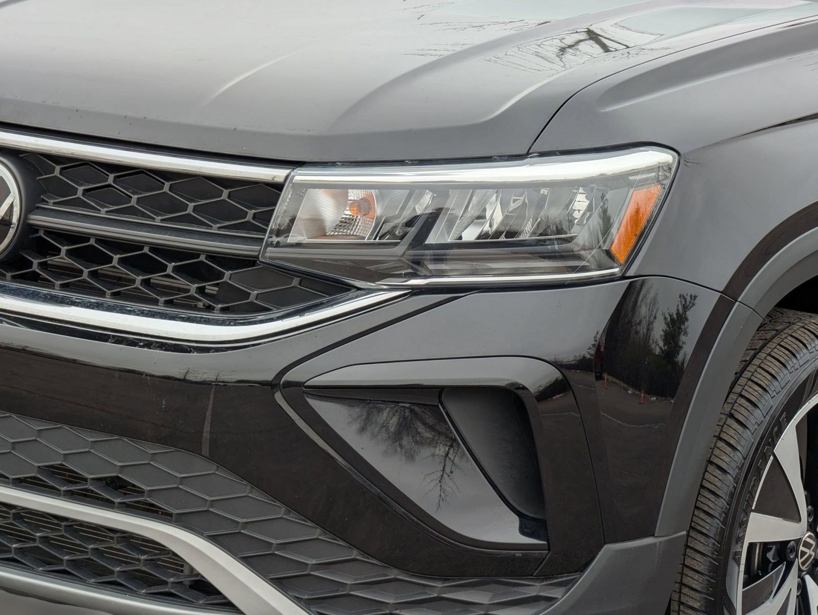 Used 2024 Volkswagen Taos SE image 11