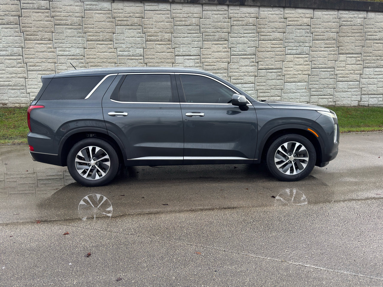 Used 2020 Hyundai Palisade SEL image 2