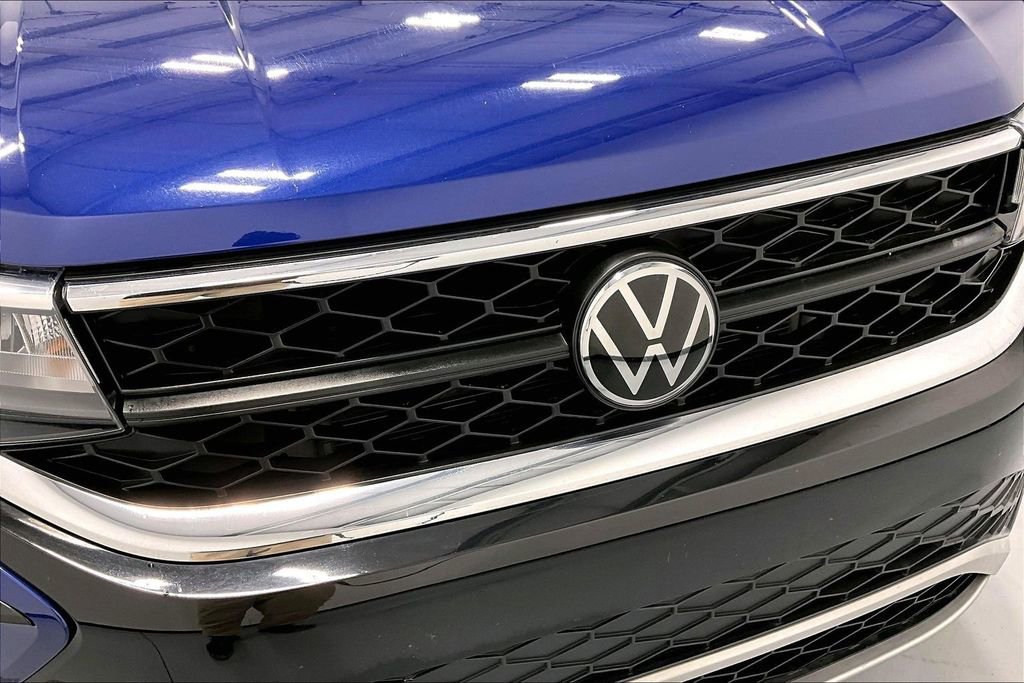 Used 2024 Volkswagen Taos SE image 37