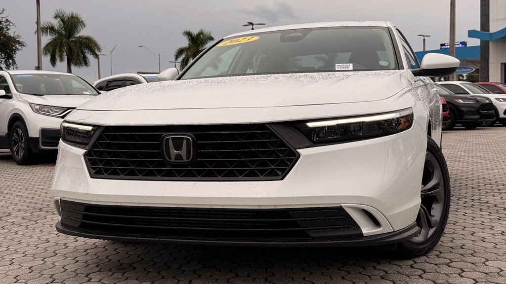 Used 2023 Honda Accord EX image 2