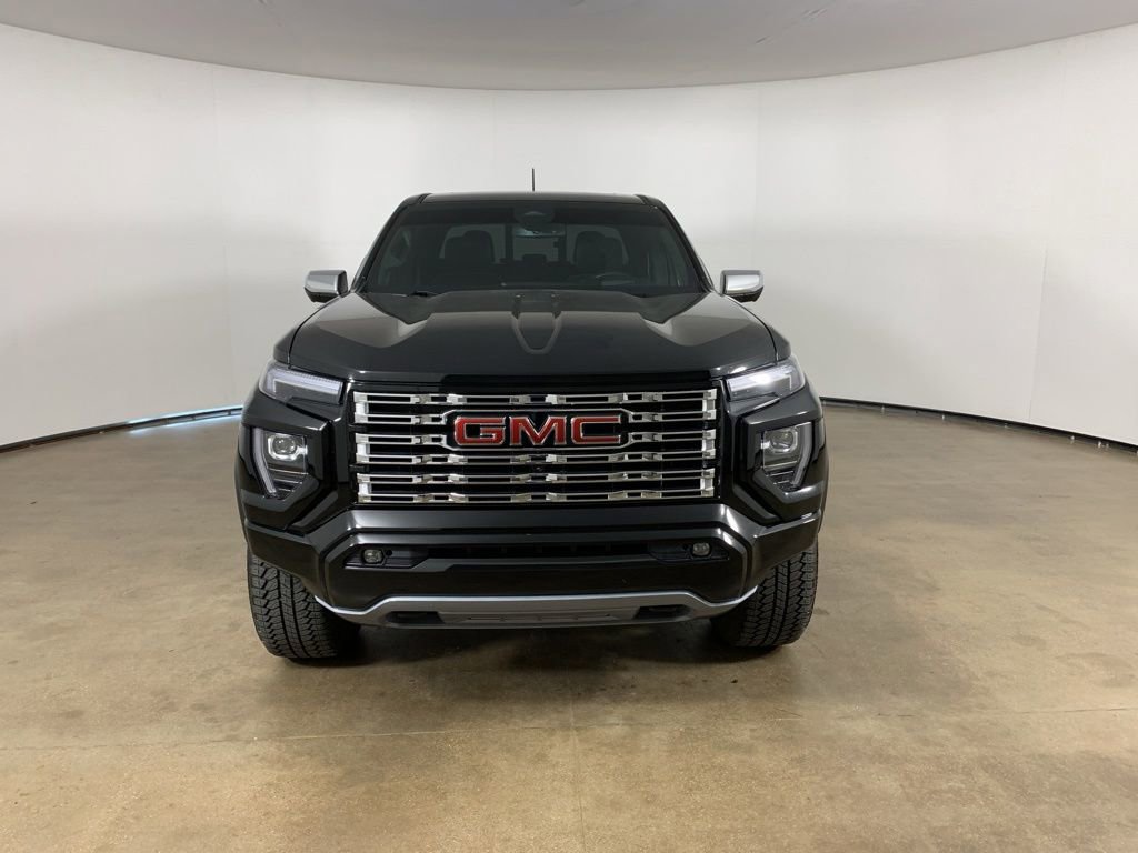 Used 2025 GMC Canyon Denali AWD/4WD image 4