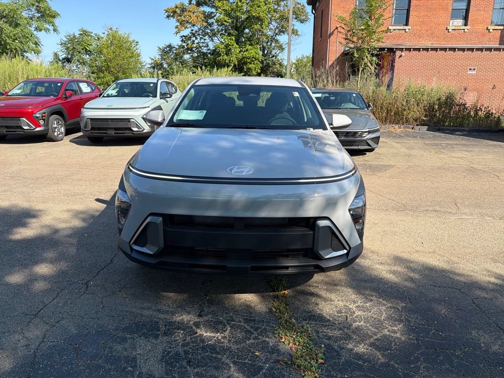 New 2027 Hyundai Kona SE AWD/4WD image 2