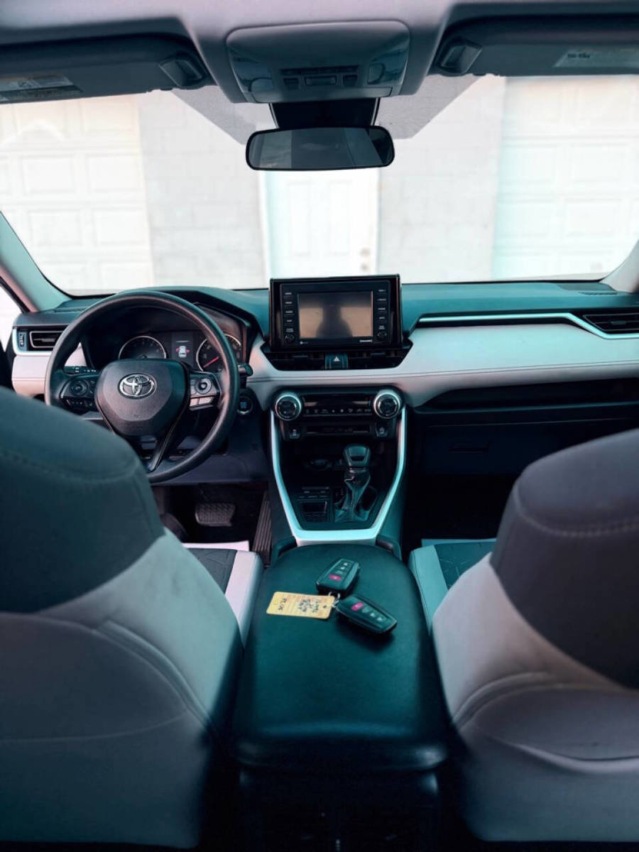 Used 2021 Toyota RAV4 XLE w/ Convenience Package image 10