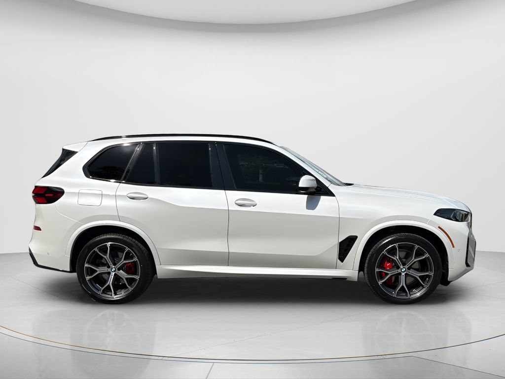 New 2026 BMW X5 xDrive40i w/ M Sport Package AWD/4WD image 25