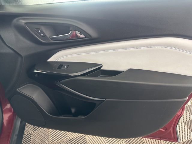 Used 2025 Chevrolet Trax LT w/ LT Convenience Package image 29