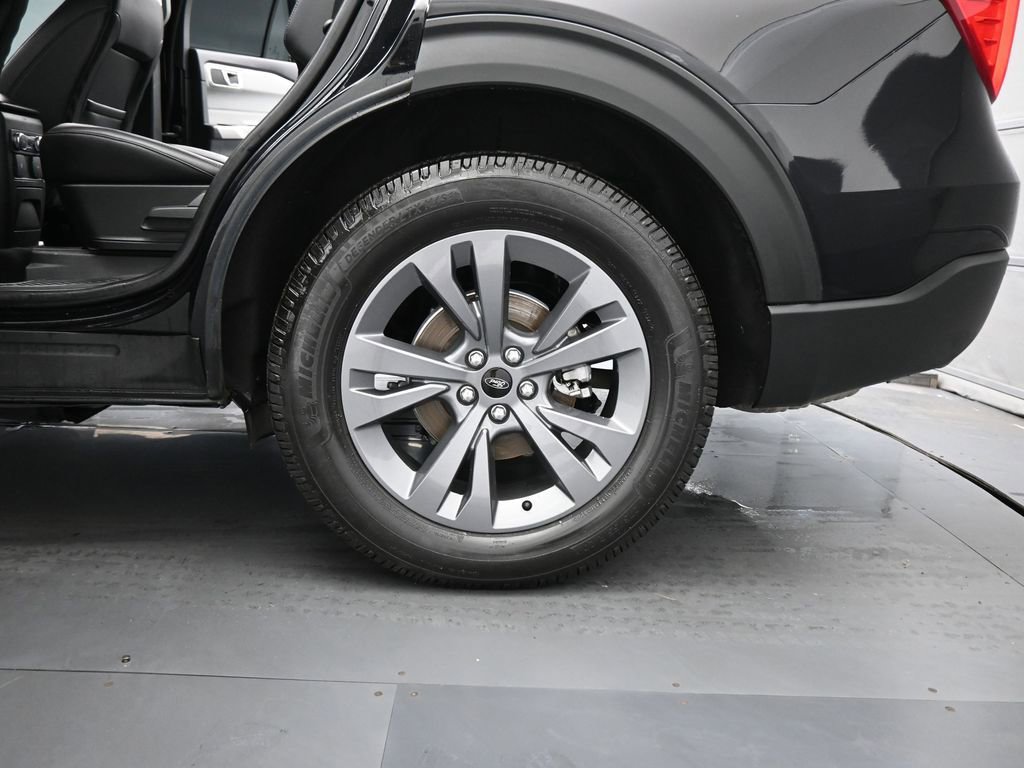 Certified 2023 Ford Explorer XLT w/ Equipment Group 202A image 26