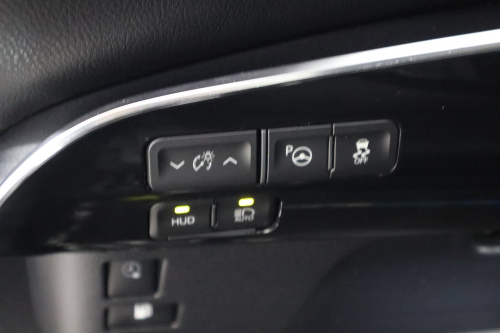 Used 2020 Toyota Prius Prime Limited FWD image 22