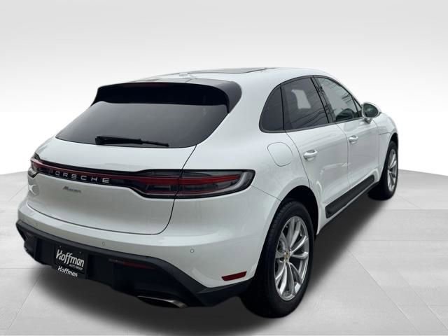 Used 2025 Porsche Macan AWD/4WD image 8