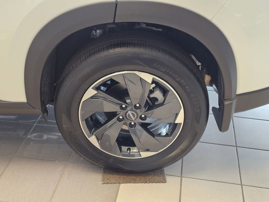 New 2026 Nissan Rogue SV AWD/4WD image 9