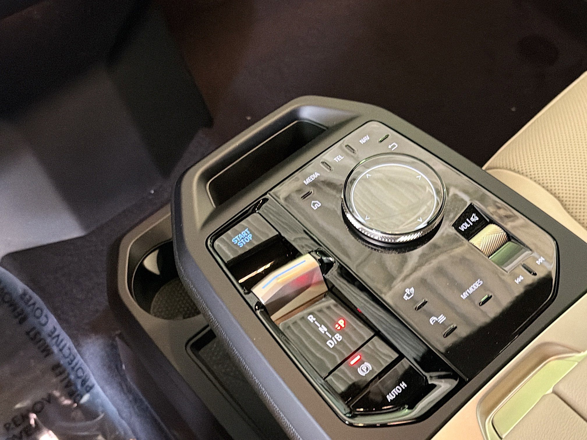 New 2026 BMW iX xDrive45 w/ Premium Package image 28